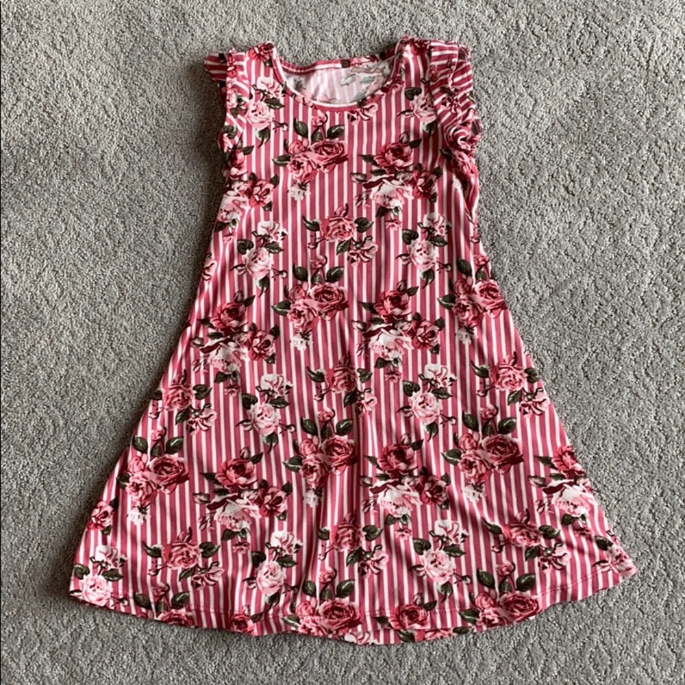 Girls roses and striped super soft dress size 4/5